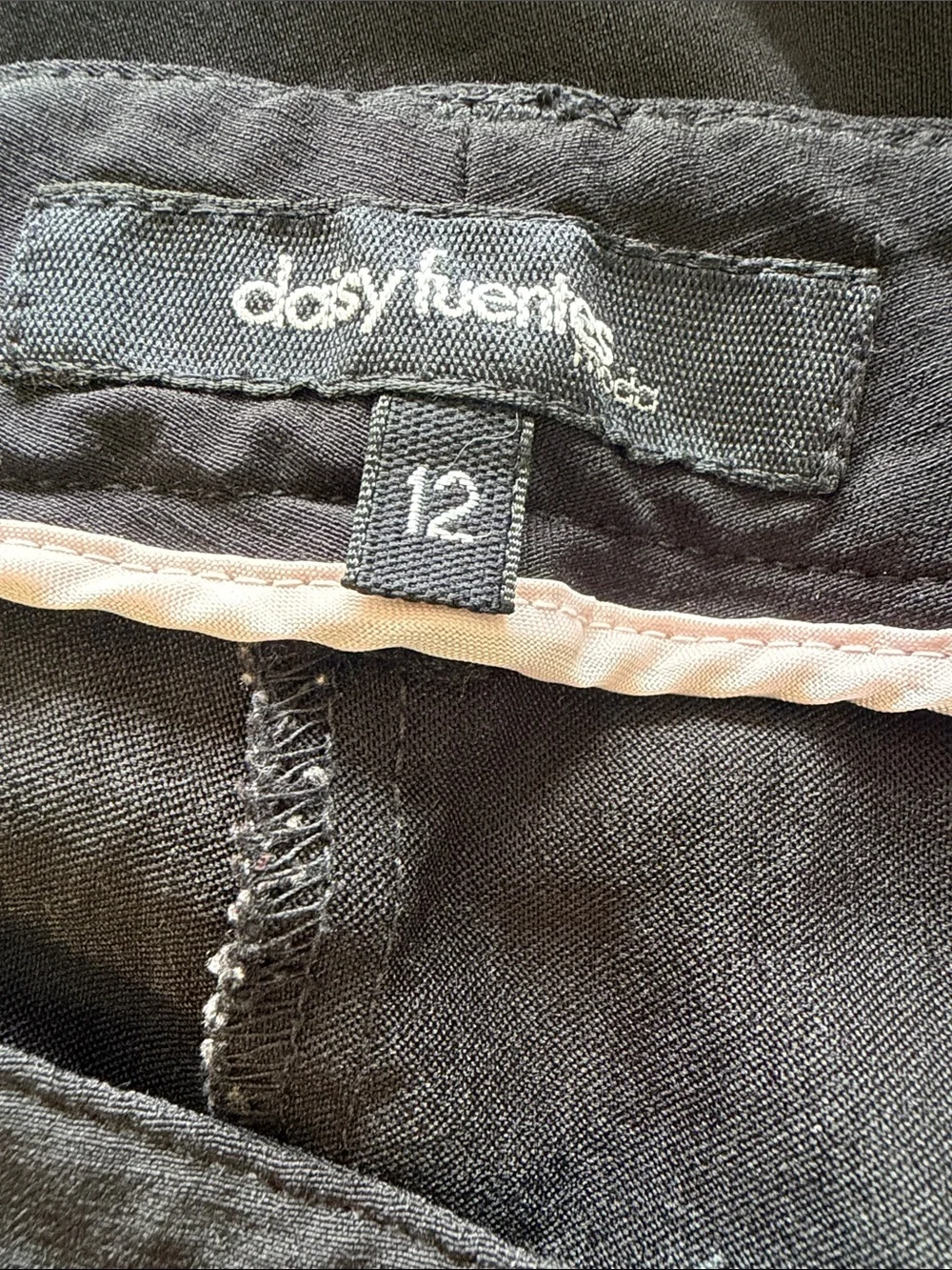 Woman’s Daisy Fuentes Black Women's Pants, Size 12 - Picture 3 of 4